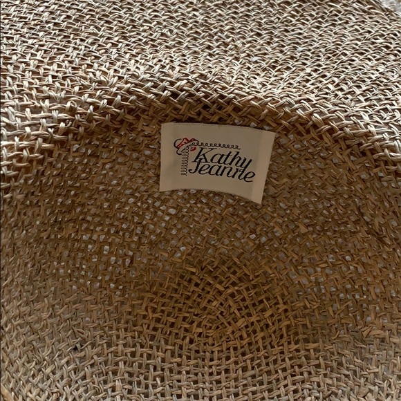 Straw hat - Picture 2 of 3